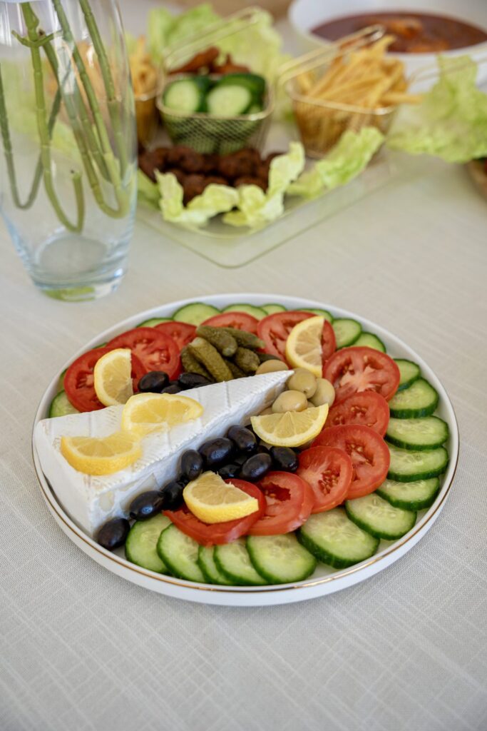 Assiette de crudités, fromage et olives, villa Djerba sans vis-à-vis