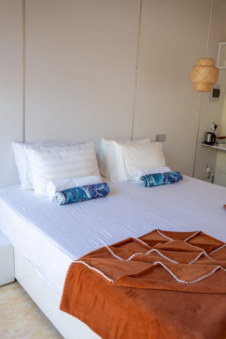 Lit double de la chambre du Thundi Ocean View à Maalhos