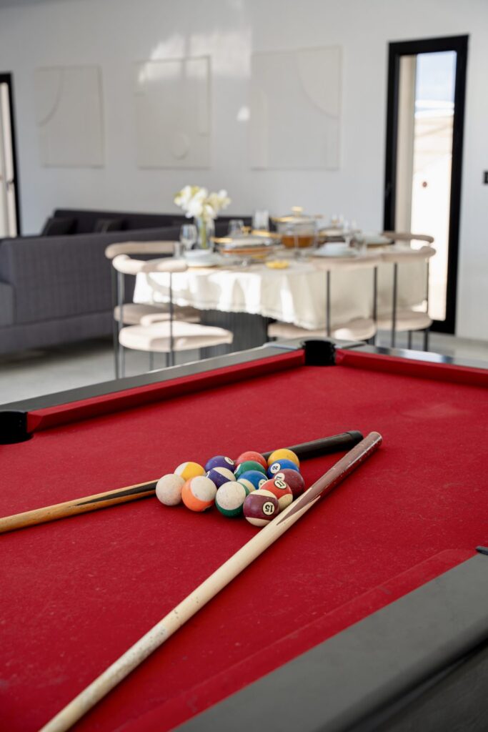 Table de billard dans le salon, villa Djerba sans vis-à-vis